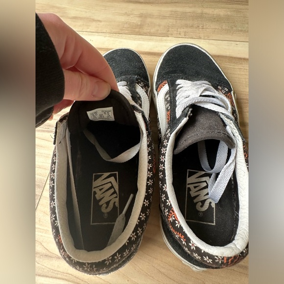 Vans Old Skool “Tiger Floral” size 6.5 Limited Edition - Picture 2 of 6